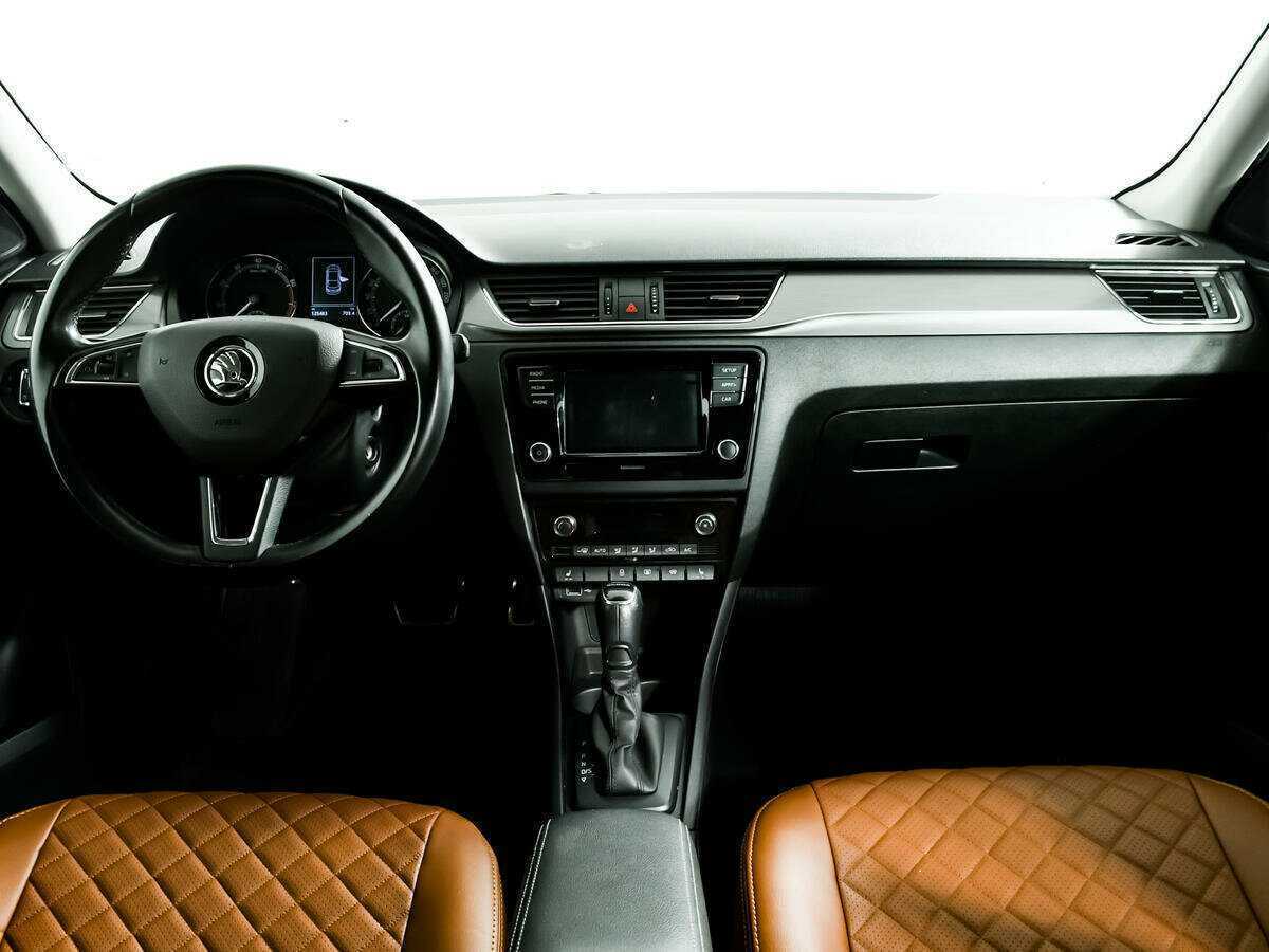 Skoda Rapid с пробегом — 2018 год. Фото: #10