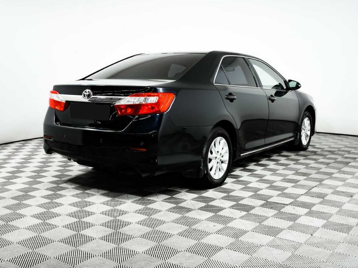 Toyota Camry с пробегом — 2013 год. Фото: #4