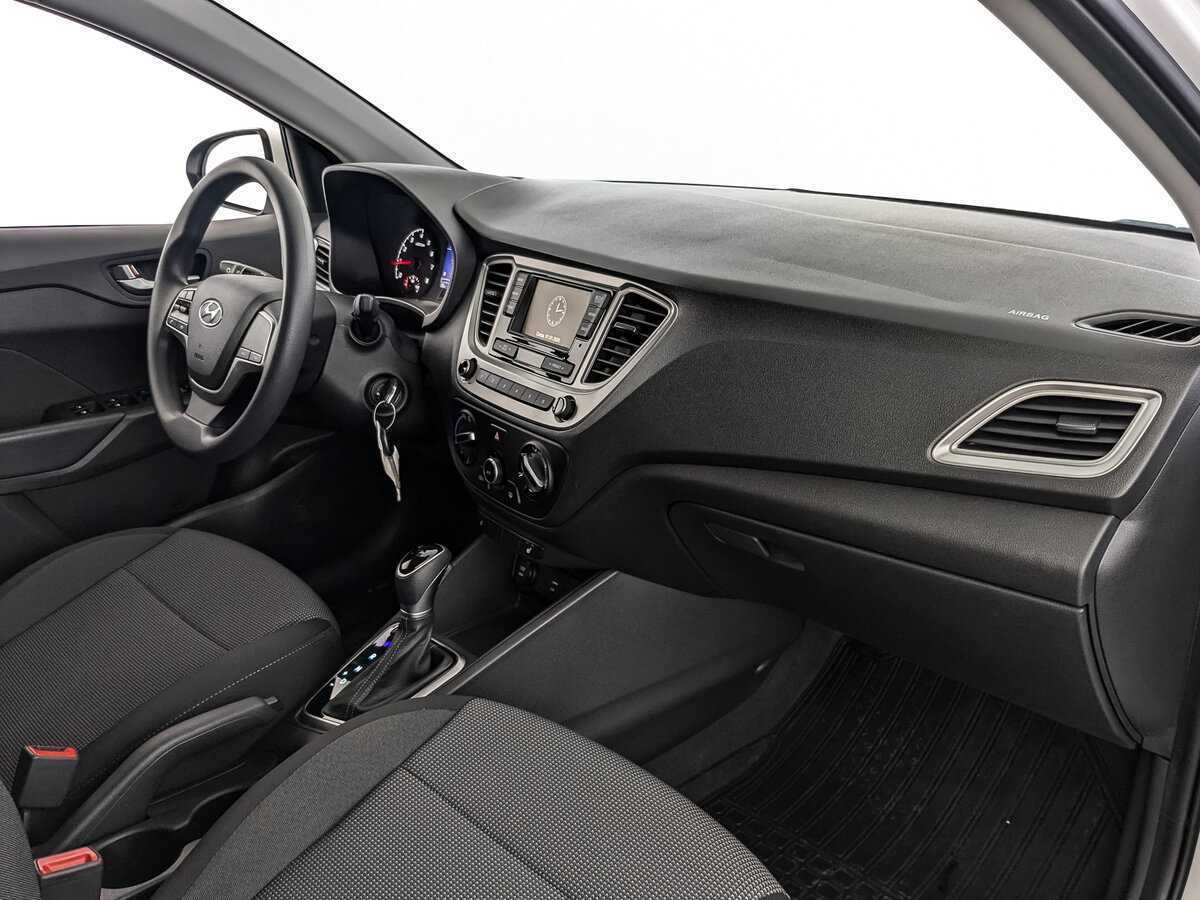 Hyundai Solaris с пробегом — 2022 год. Фото: #8