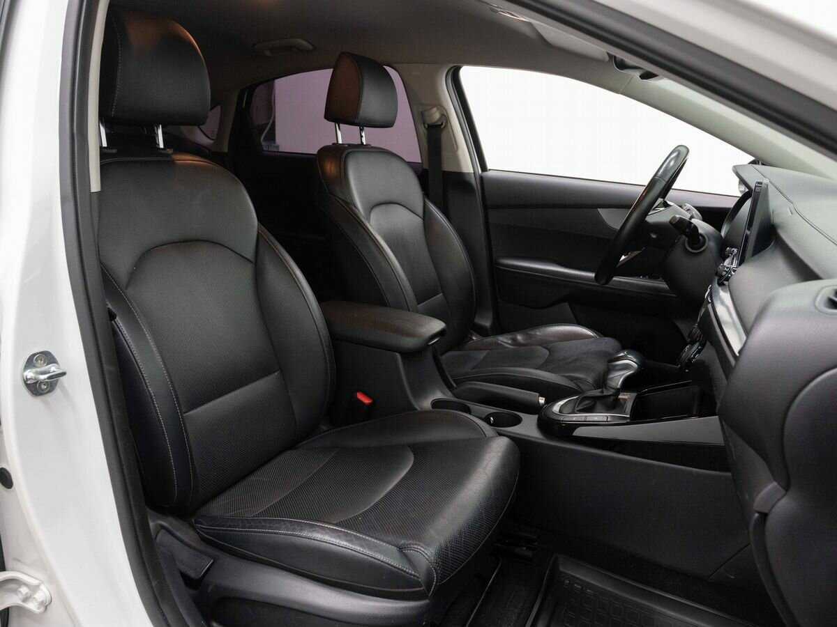 Kia Cerato с пробегом — 2018 год. Фото: #11