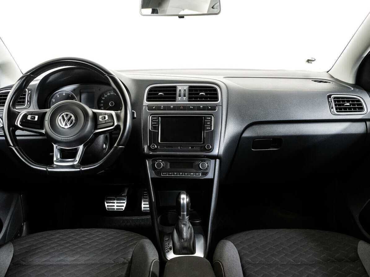 Volkswagen Polo с пробегом — 2018 год. Фото: #9