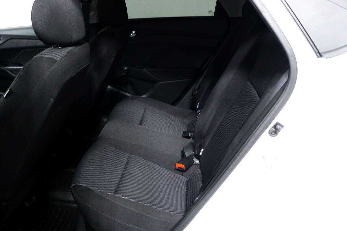 Hyundai Solaris с пробегом — 2022 год. Фото: #11