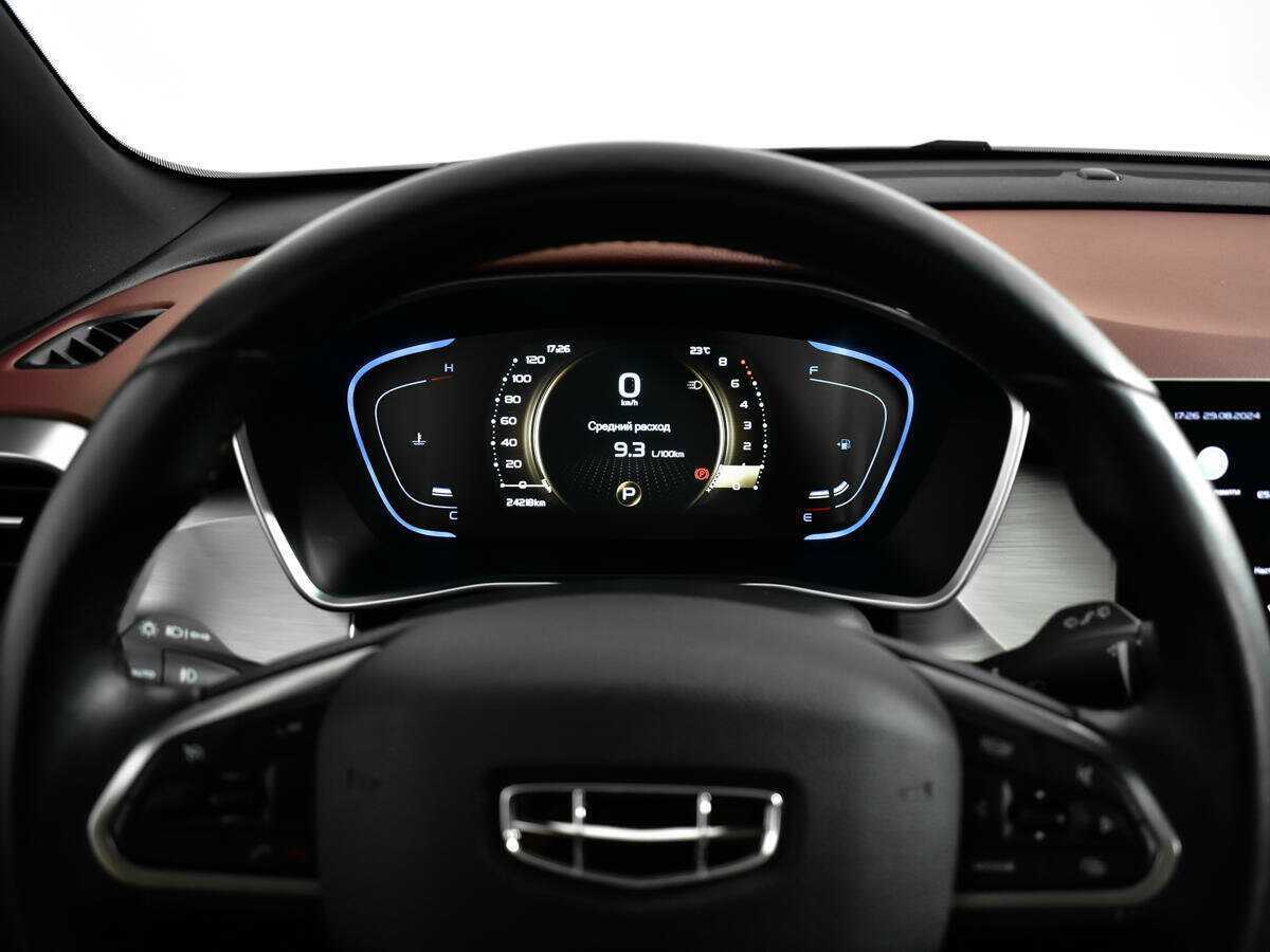 Geely Coolray с пробегом — 2022 год. Фото: #10