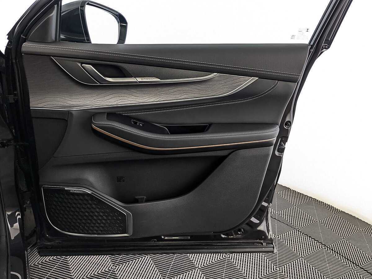 EXEED LX с пробегом — 2023 год. Фото: #23