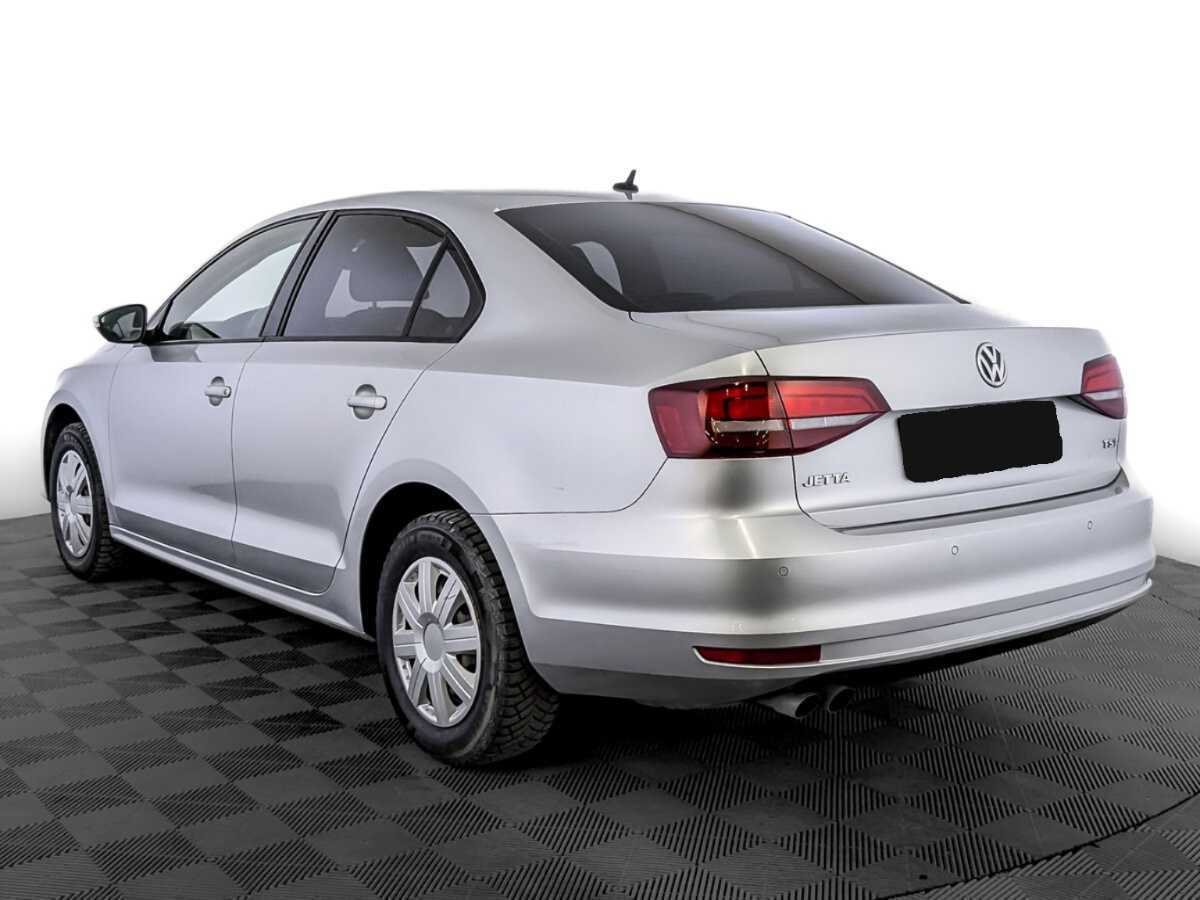 Volkswagen Jetta с пробегом — 2016 год. Фото: #6