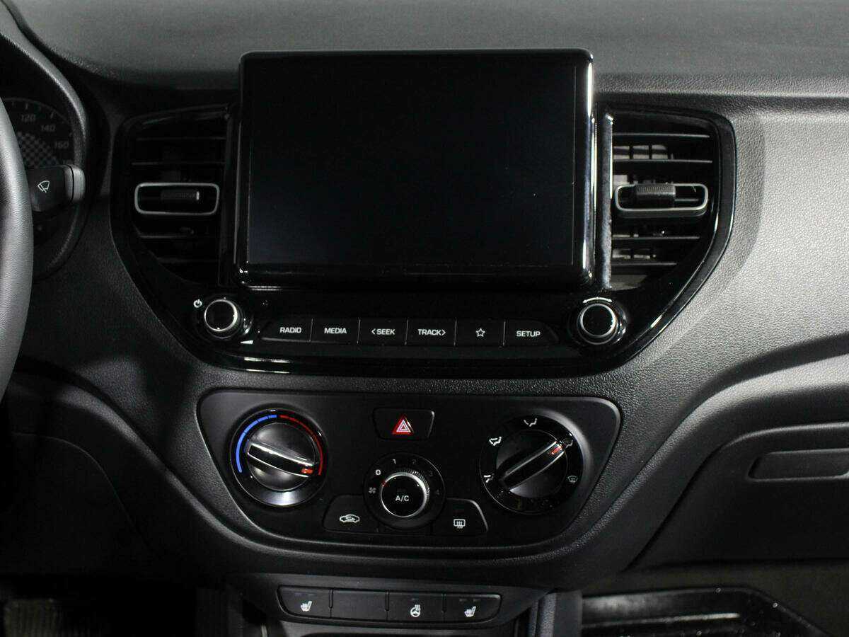 Hyundai Solaris с пробегом — 2020 год. Фото: #12