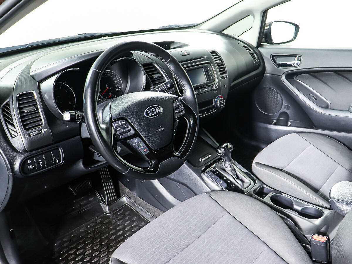 Kia Cerato с пробегом — 2017 год. Фото: #12