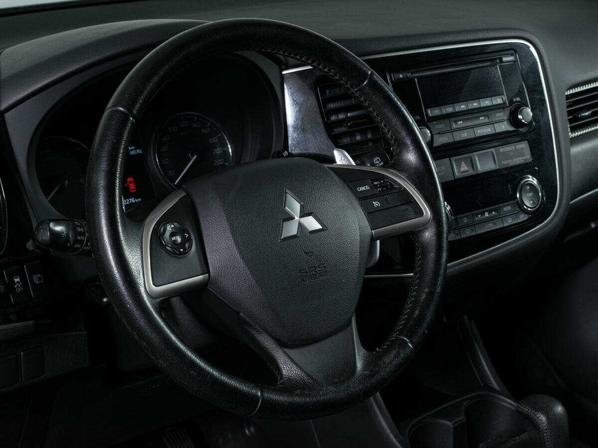 Mitsubishi Outlander с пробегом — 2012 год. Фото: #14