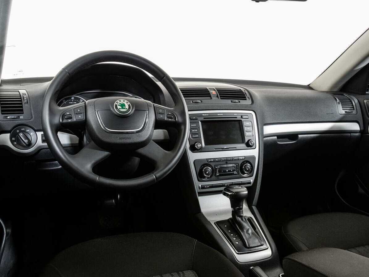 Skoda Octavia с пробегом — 2013 год. Фото: #10