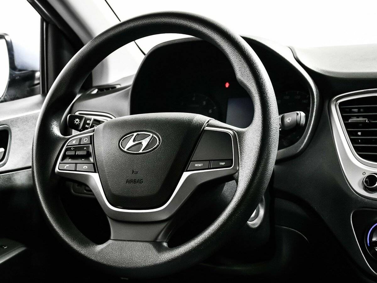 Hyundai Solaris с пробегом — 2020 год. Фото: #15