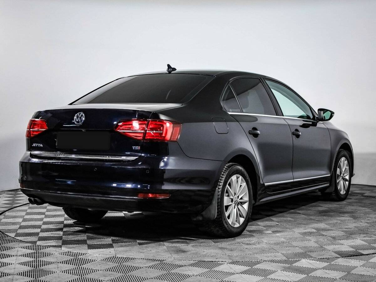 Volkswagen Jetta с пробегом — 2017 год. Фото: #3