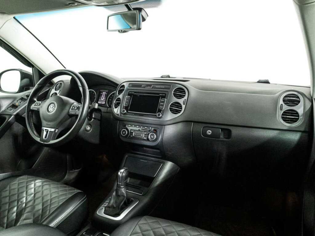 Volkswagen Tiguan с пробегом — 2015 год. Фото: #8
