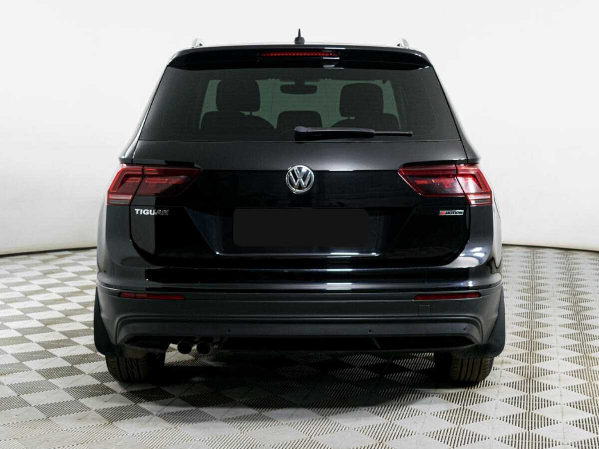 Volkswagen Tiguan с пробегом — 2018 год. Фото: #4