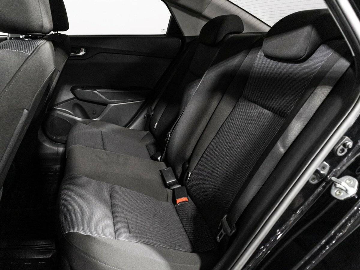 Hyundai Solaris с пробегом — 2021 год. Фото: #9