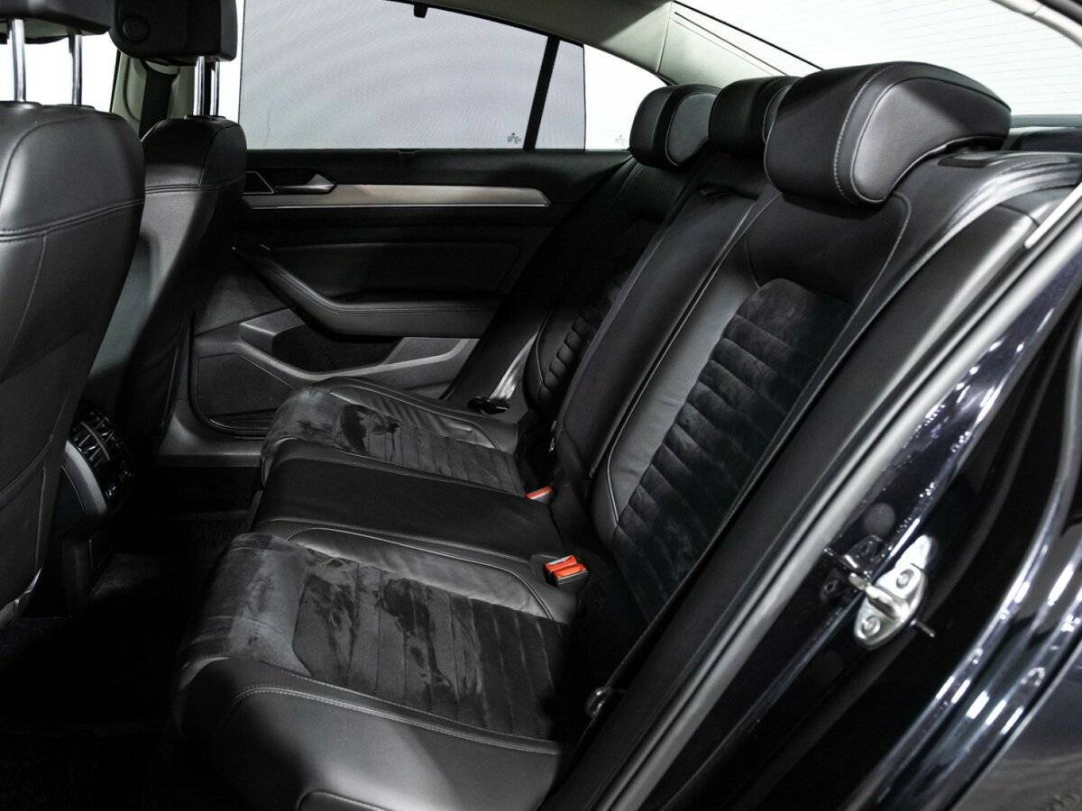 Volkswagen Passat с пробегом — 2016 год. Фото: #9