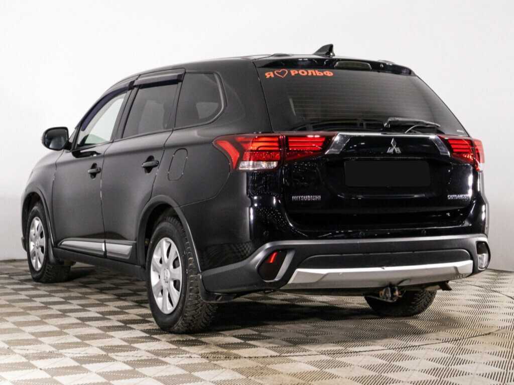 Mitsubishi Outlander с пробегом — 2017 год. Фото: #6