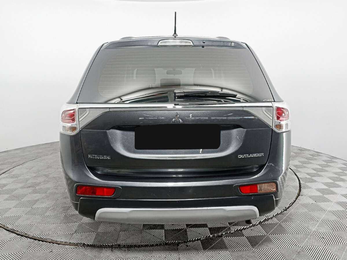 Mitsubishi Outlander с пробегом — 2014 год. Фото: #5