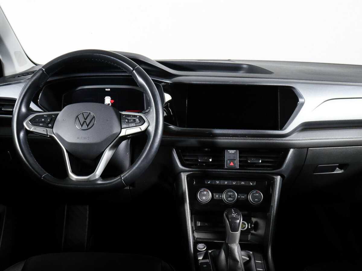 Volkswagen Taos с пробегом — 2021 год. Фото: #8