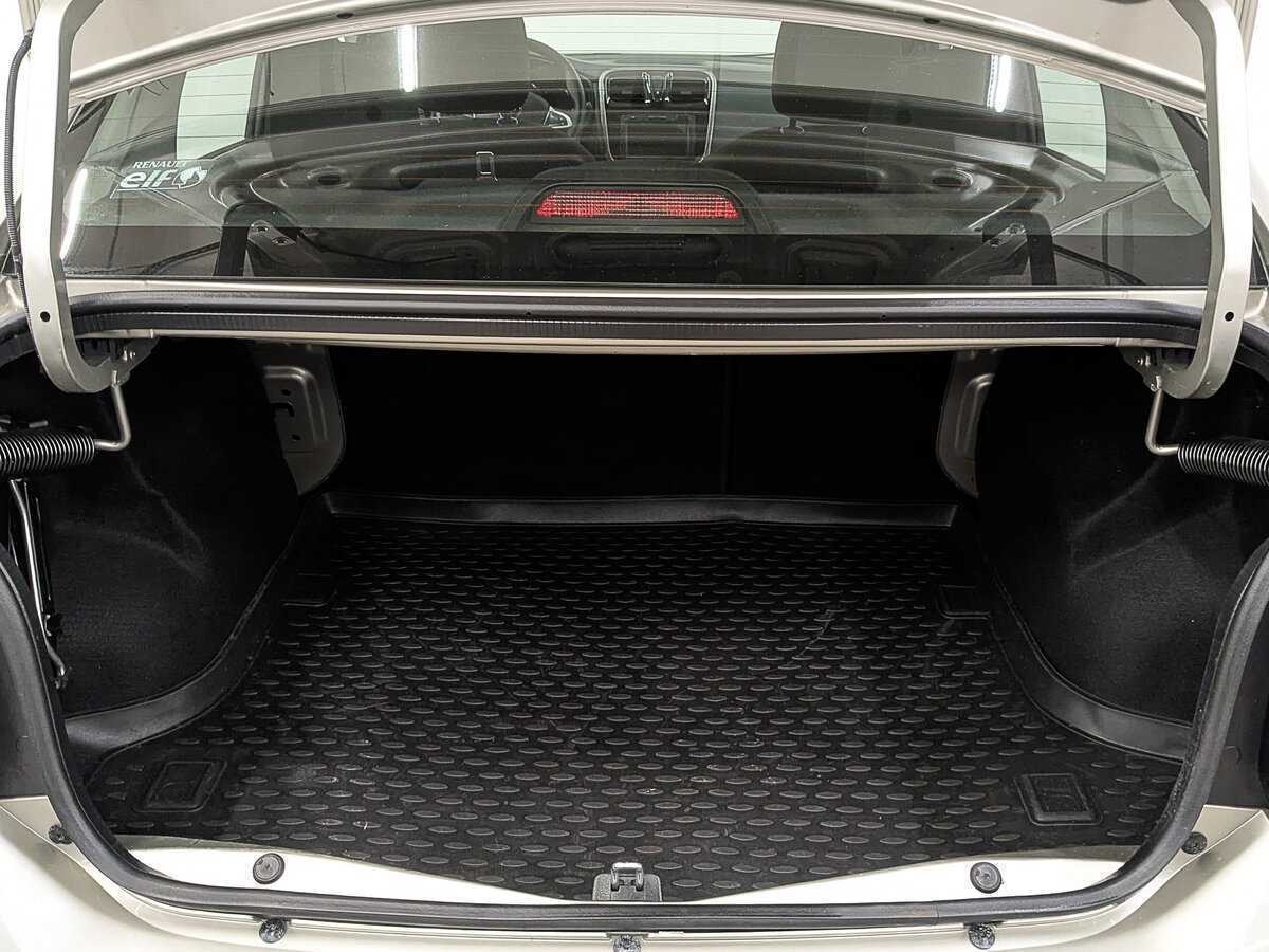 Renault Logan с пробегом — 2019 год. Фото: #9