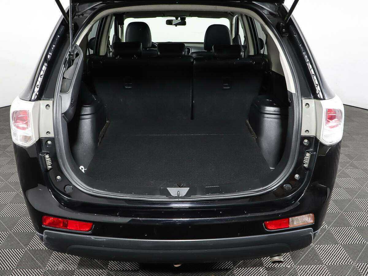 Mitsubishi Outlander с пробегом — 2012 год. Фото: #8