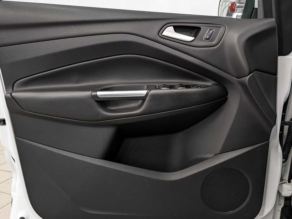 Ford Kuga с пробегом — 2016 год. Фото: #16