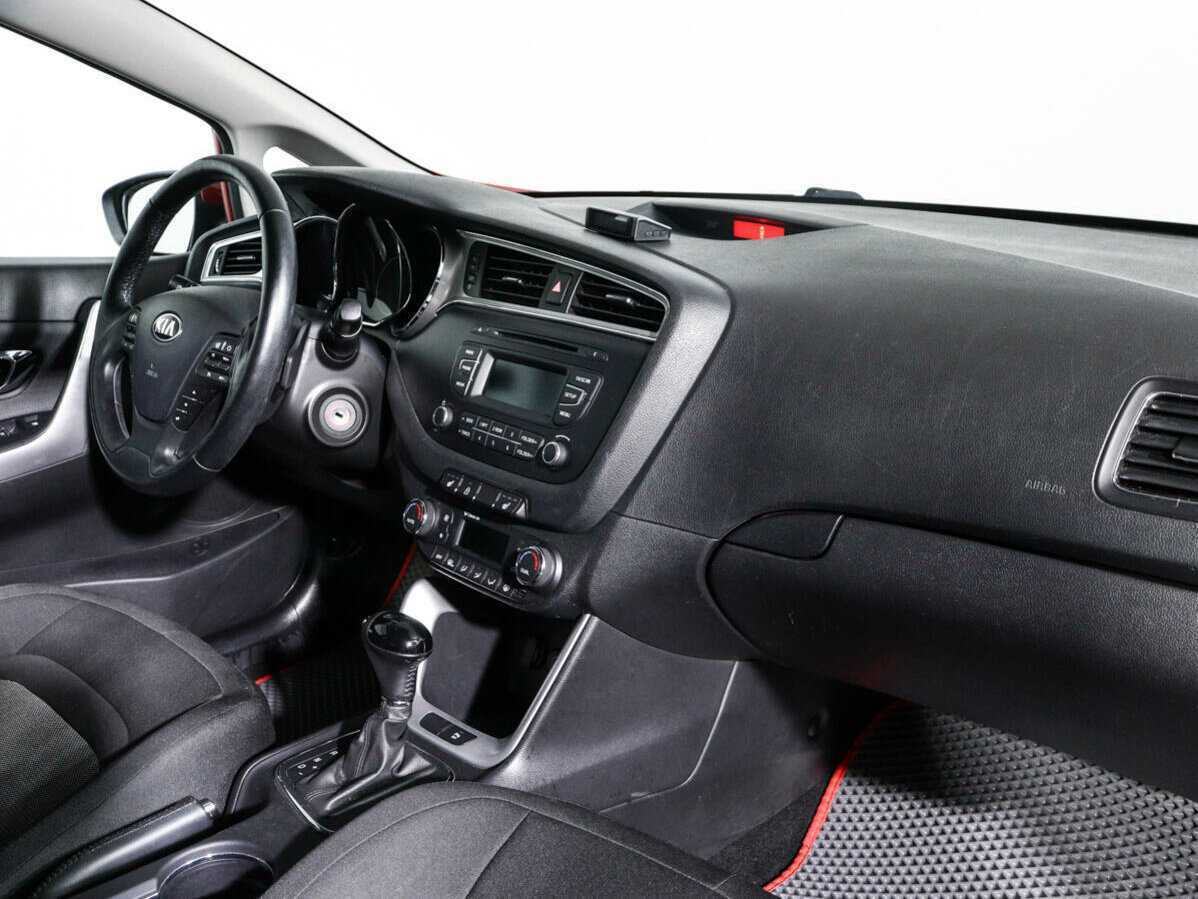 Kia Ceed с пробегом — 2016 год. Фото: #8