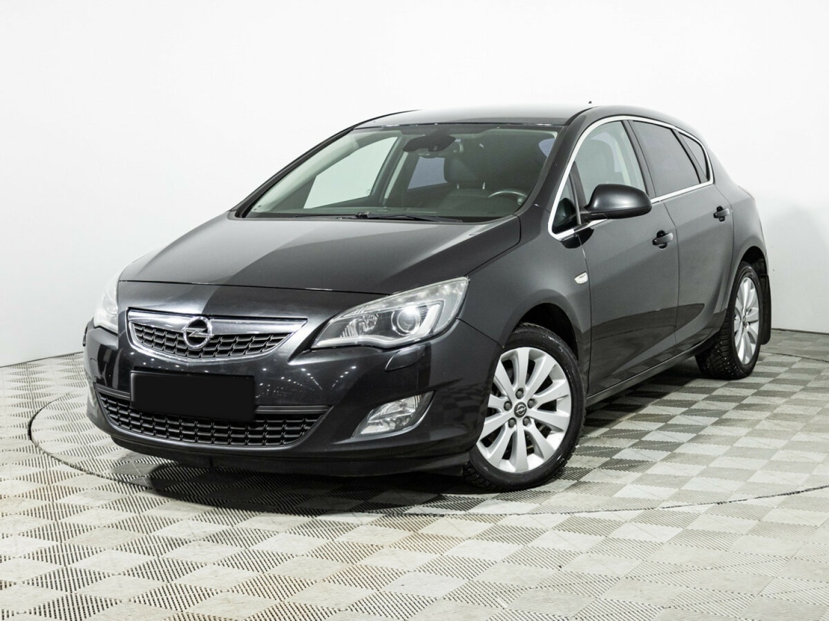 Opel Astra с пробегом — 2012 год. Фото: #0