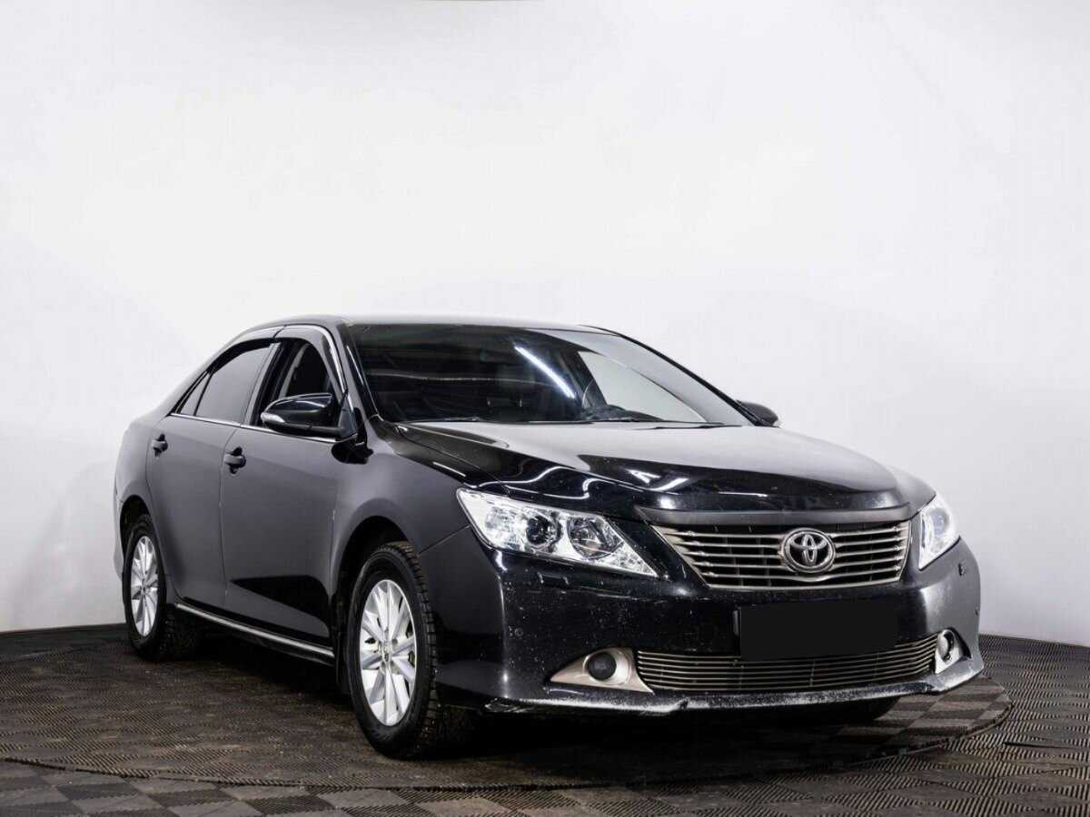 Toyota Camry с пробегом — 2012 год. Фото: #2