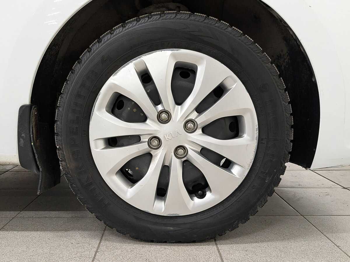 Kia Rio с пробегом — 2017 год. Фото: #11