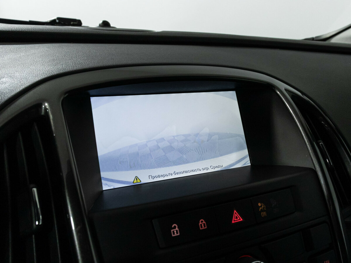 Opel Astra с пробегом — 2014 год. Фото: #13