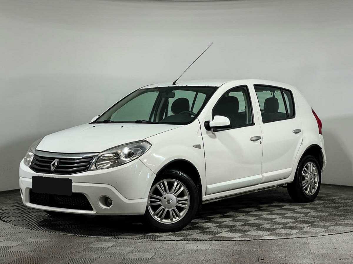 Renault Sandero с пробегом — 2013 год. Фото: #0
