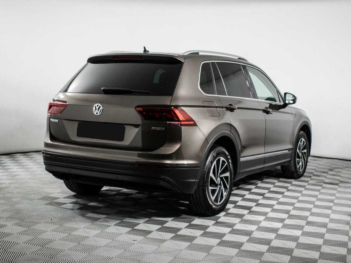 Volkswagen Tiguan с пробегом — 2018 год. Фото: #4