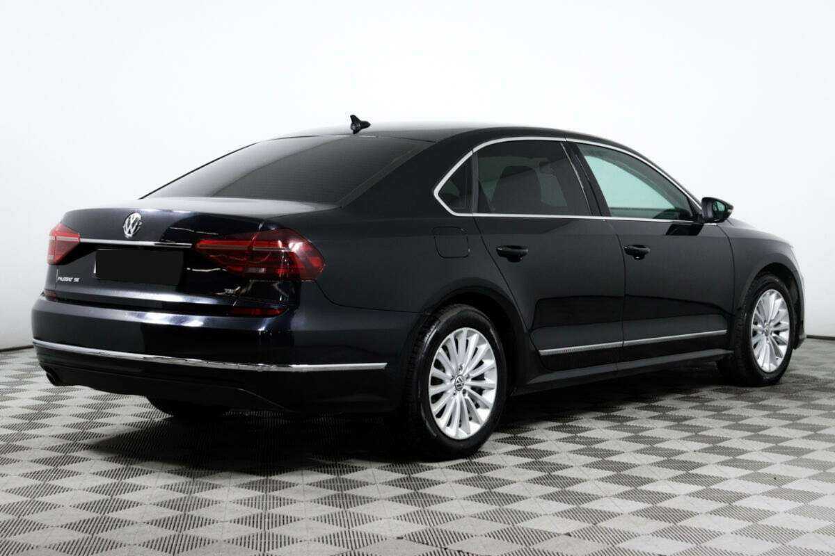 Volkswagen Passat с пробегом — 2017 год. Фото: #4