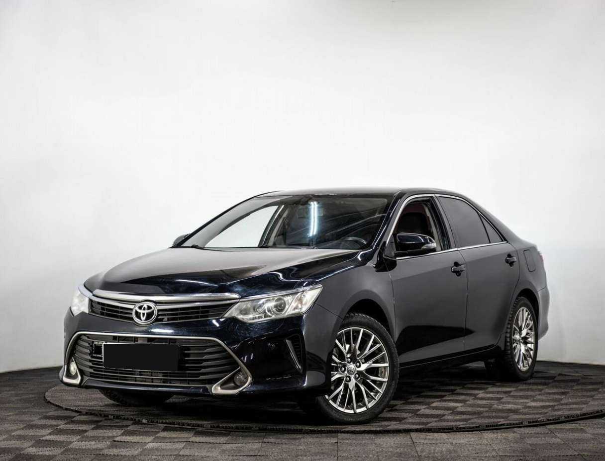 Toyota Camry с пробегом — 2015 год. Фото: #0
