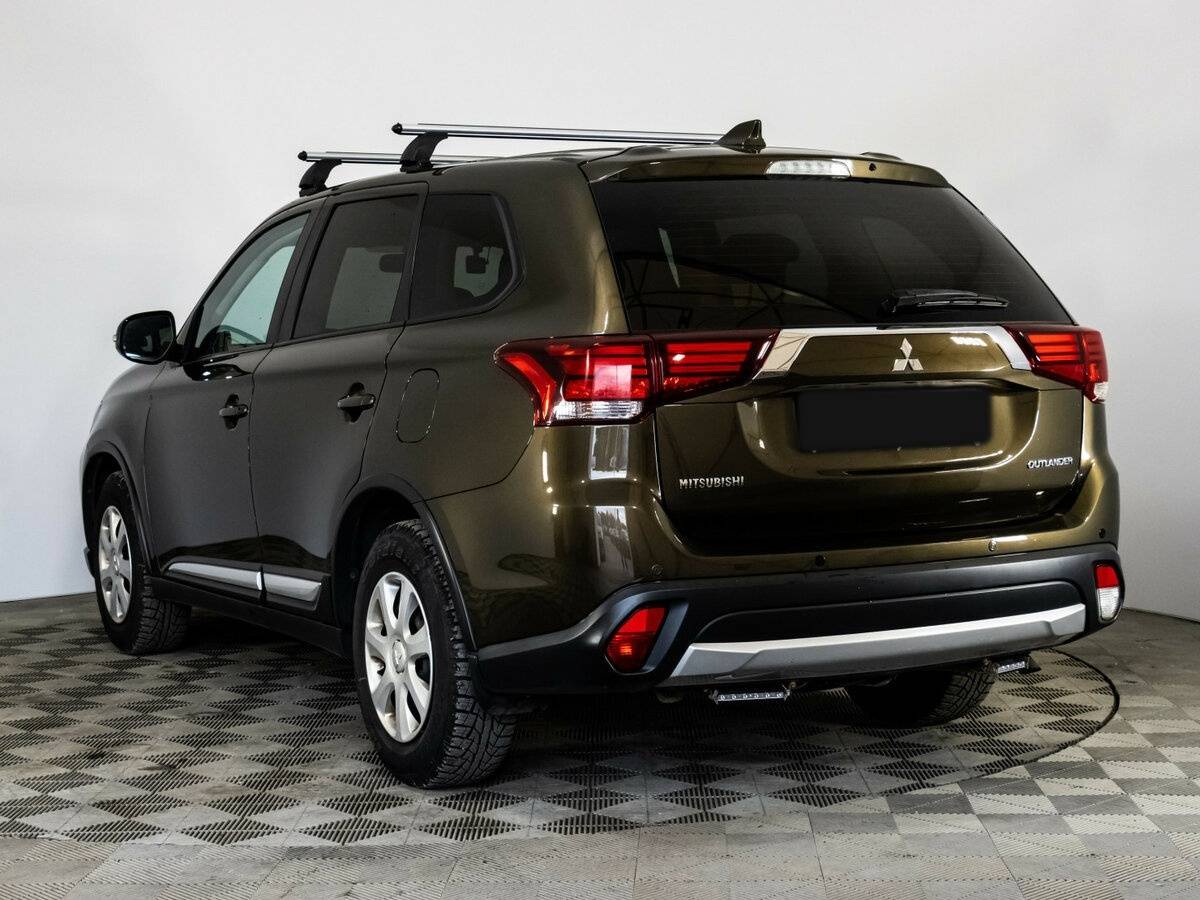 Mitsubishi Outlander с пробегом — 2018 год. Фото: #6