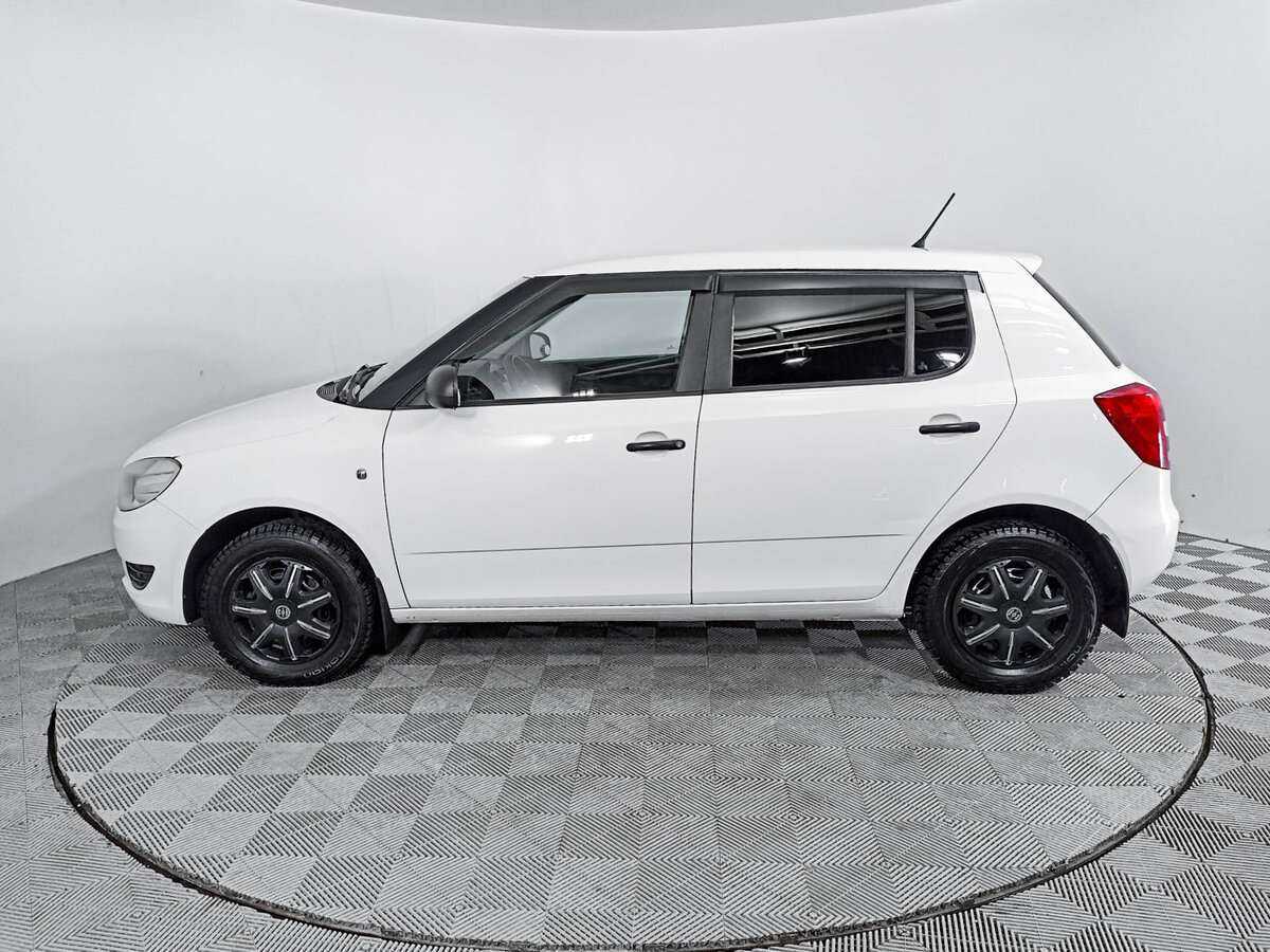 Skoda Fabia с пробегом — 2012 год. Фото: #7