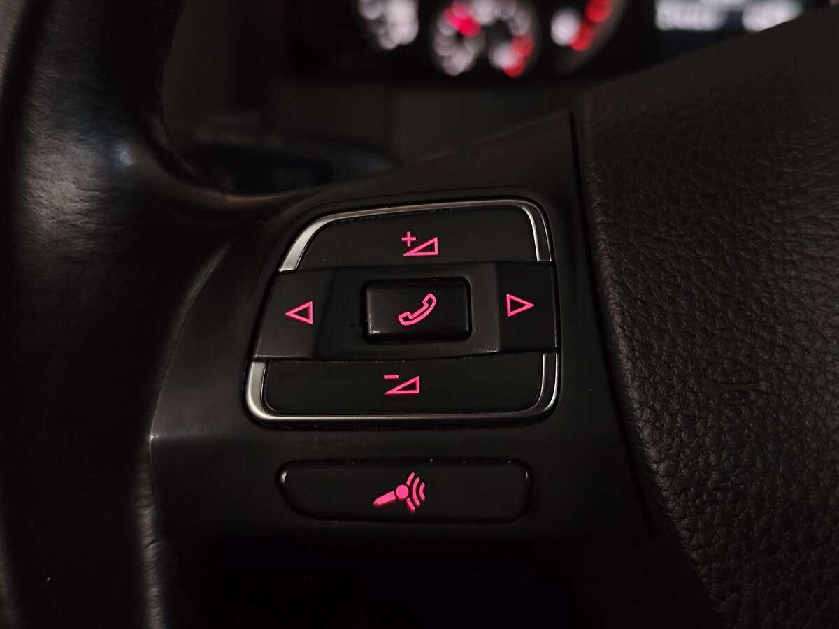 Volkswagen Tiguan с пробегом — 2012 год. Фото: #6