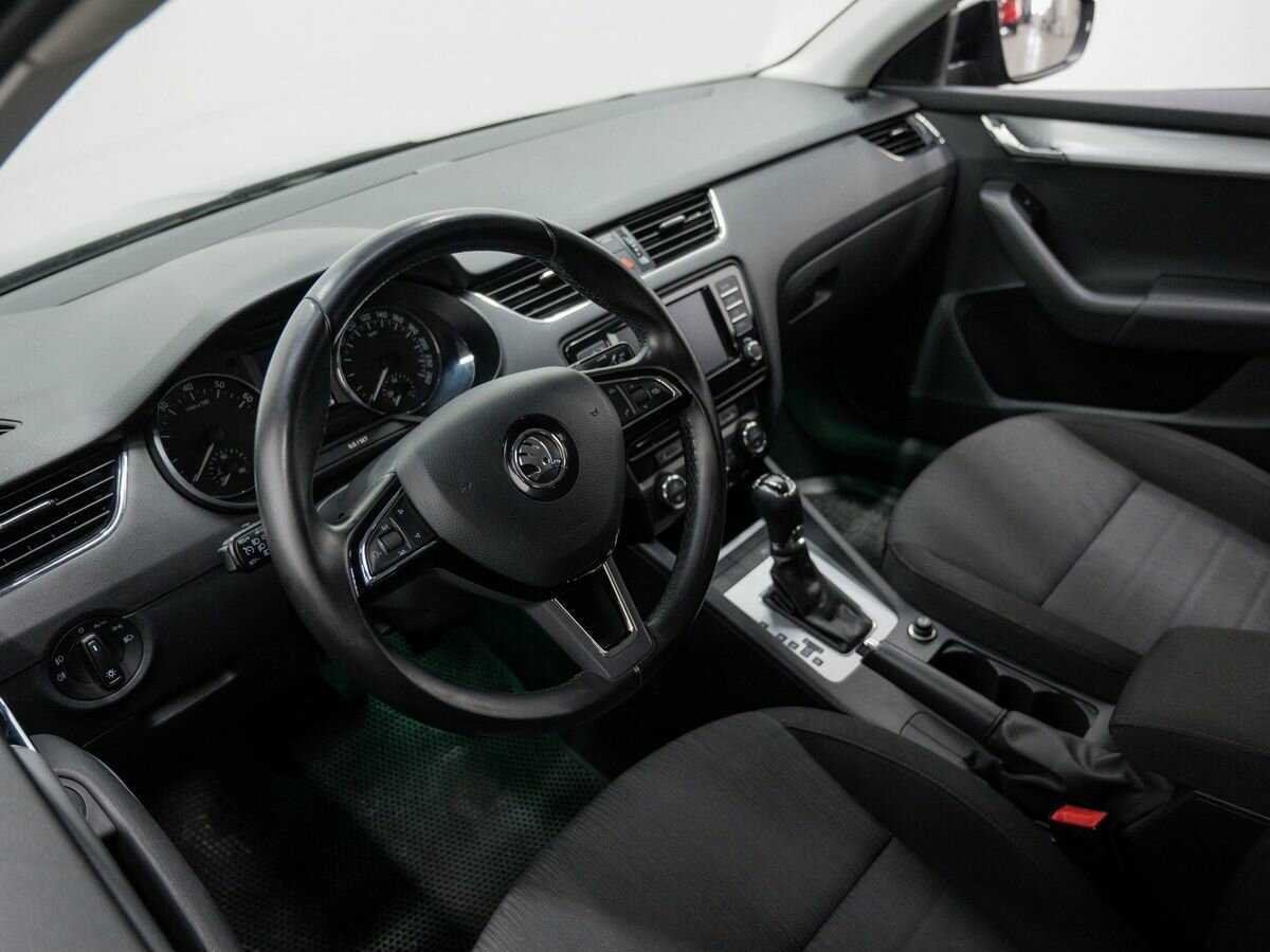 Skoda Octavia с пробегом — 2016 год. Фото: #12