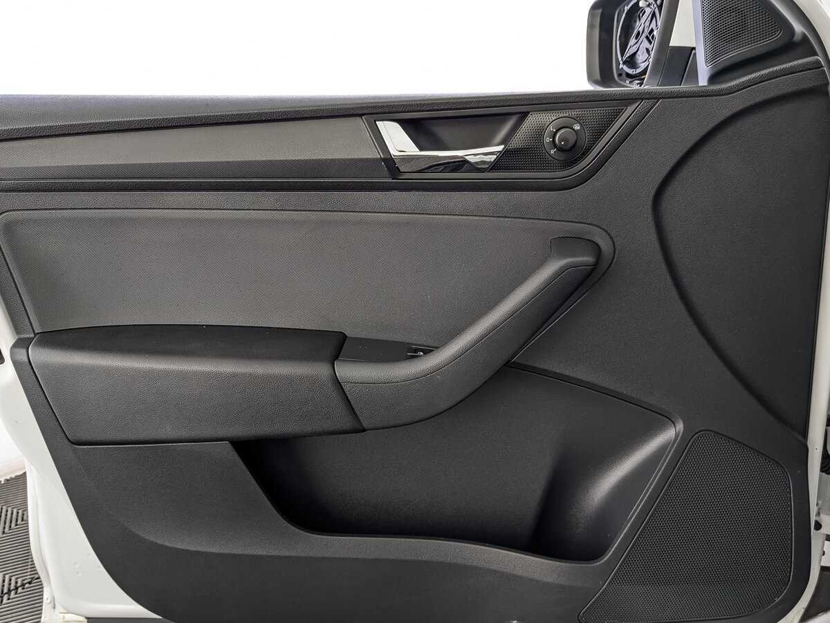 Skoda Rapid с пробегом — 2019 год. Фото: #16
