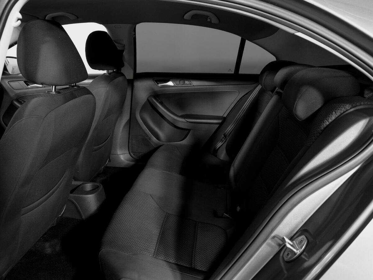 Volkswagen Jetta с пробегом — 2014 год. Фото: #9