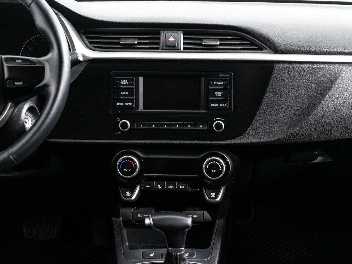 Kia Rio с пробегом — 2020 год. Фото: #13