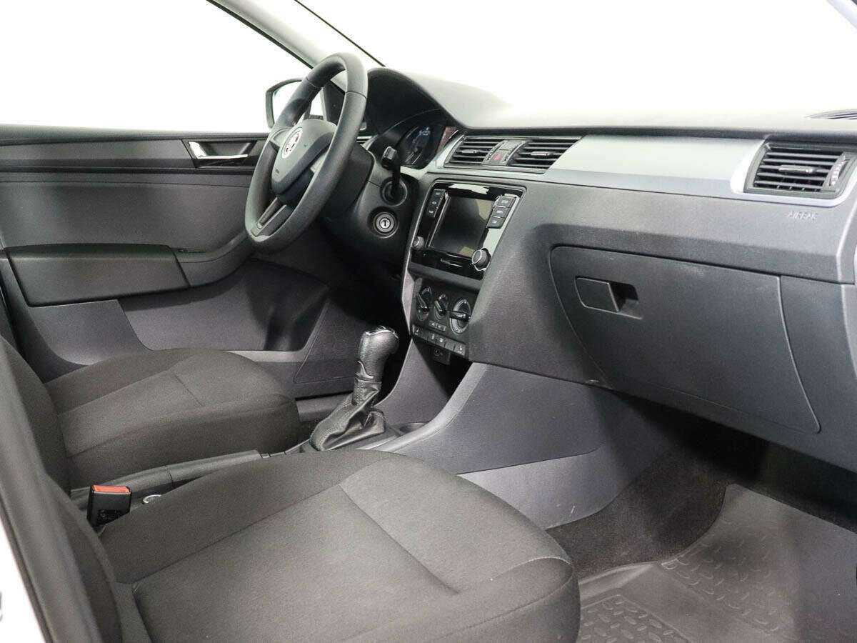 Skoda Rapid с пробегом — 2019 год. Фото: #6