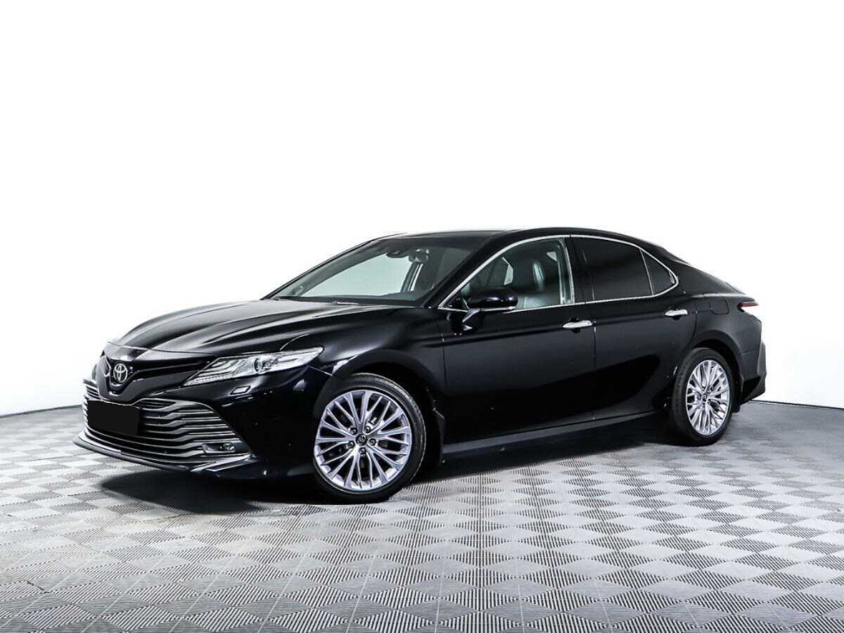 Toyota Camry с пробегом — 2018 год. Посмотреть фото