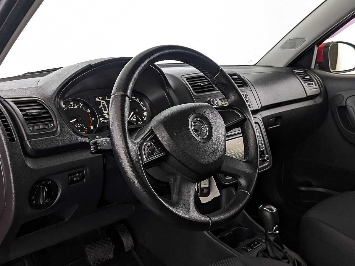 Skoda Fabia с пробегом — 2013 год. Фото: #14