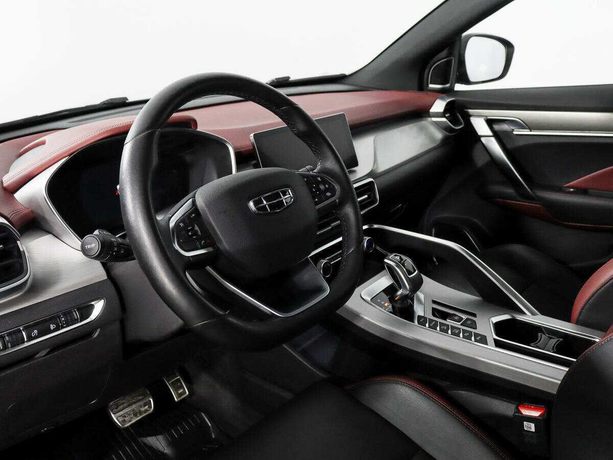 Geely Coolray с пробегом — 2021 год. Фото: #8