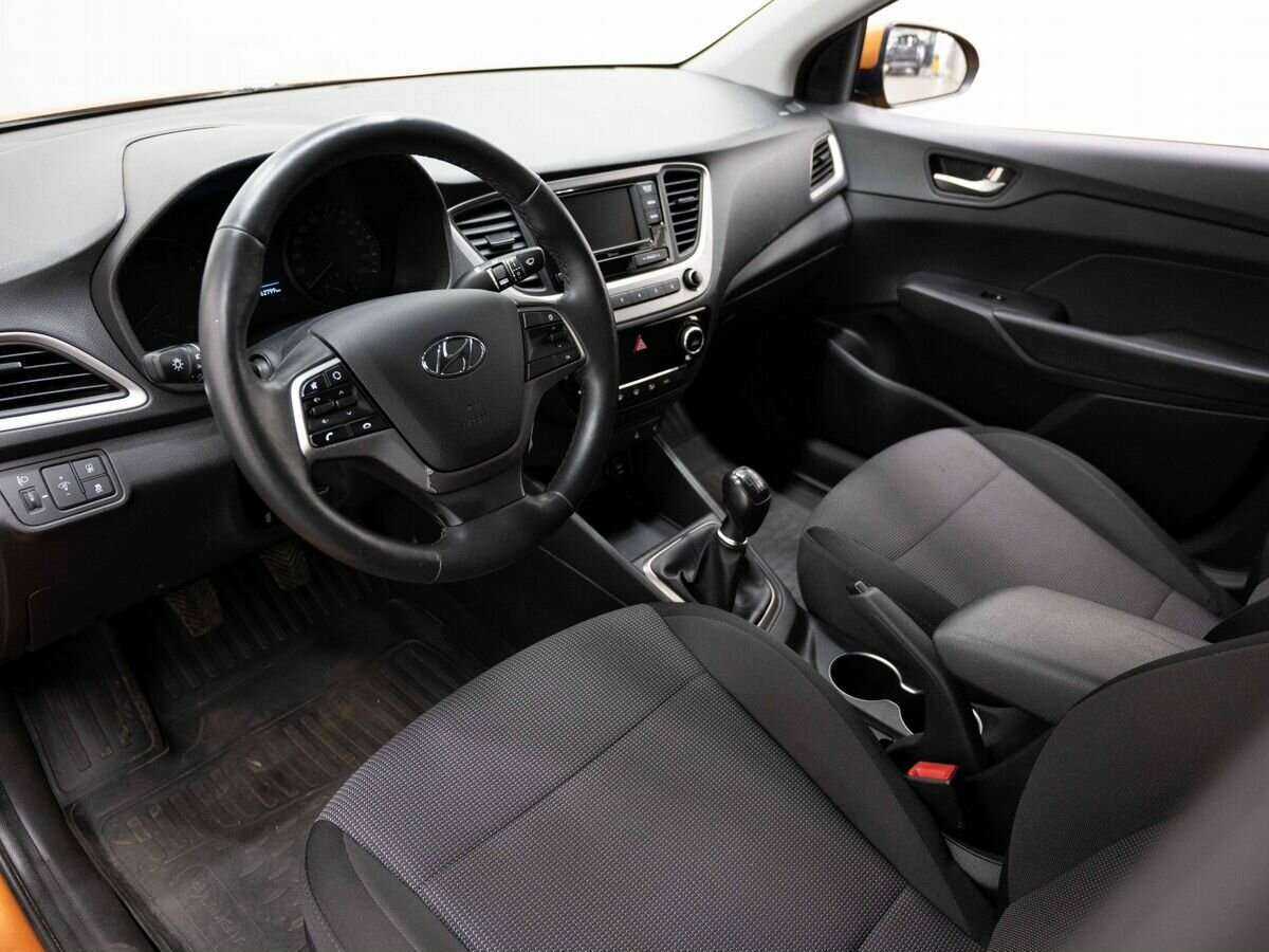 Hyundai Solaris с пробегом — 2018 год. Фото: #6