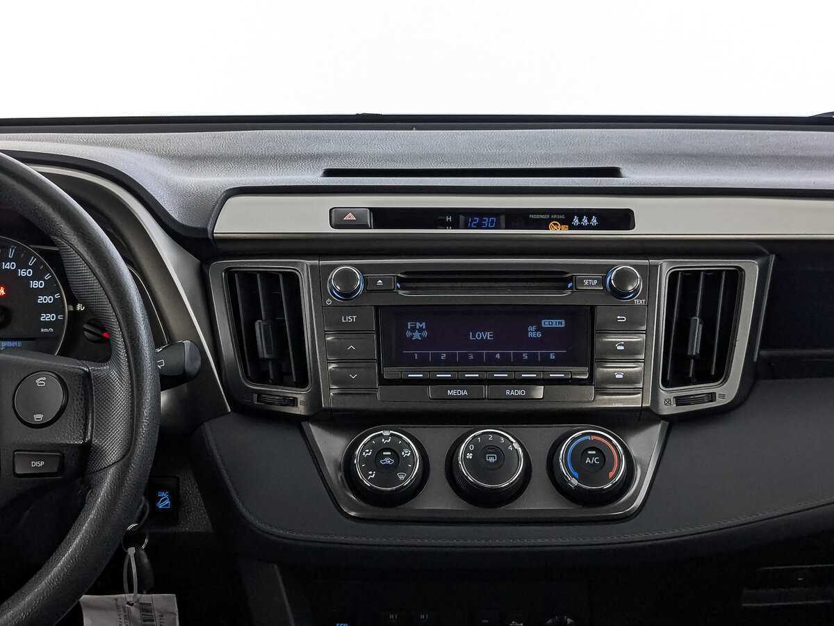 Toyota RAV4 с пробегом — 2013 год. Фото: #16