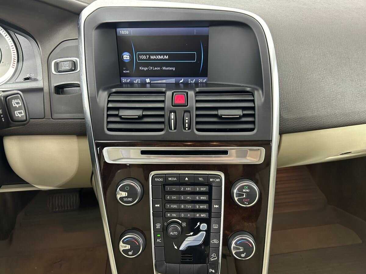 Volvo XC60 с пробегом — 2012 год. Фото: #11