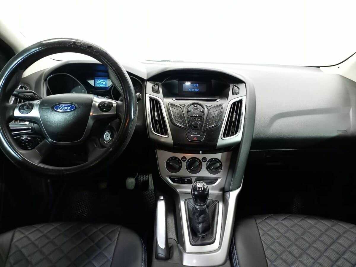 Ford Focus с пробегом — 2013 год. Фото: #10