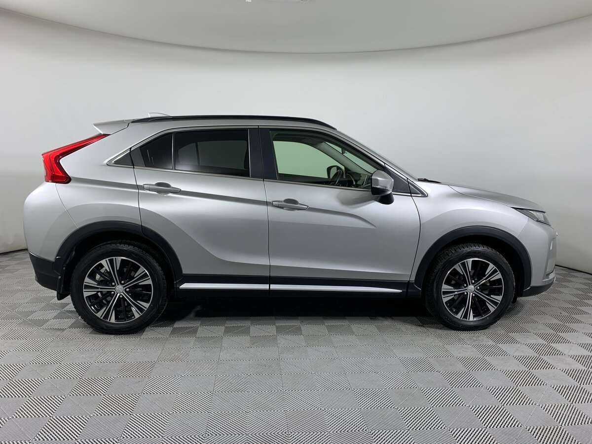 Mitsubishi Eclipse Cross с пробегом — 2018 год. Фото: #3